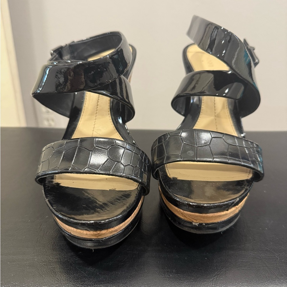 Gianni Bini Wedge Sandals Size 7